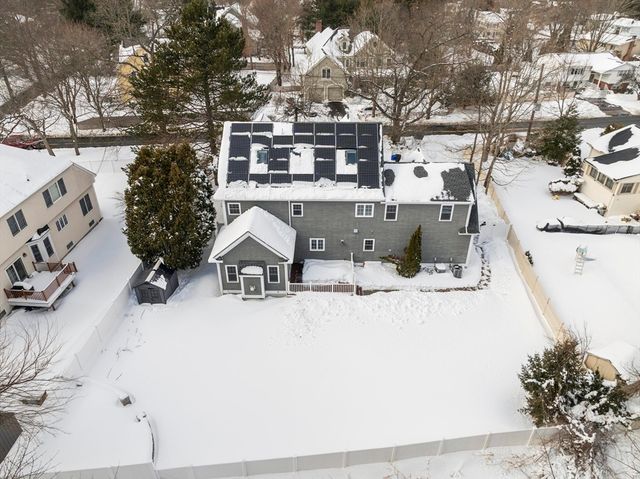 255 East St, Lexington, MA 02420