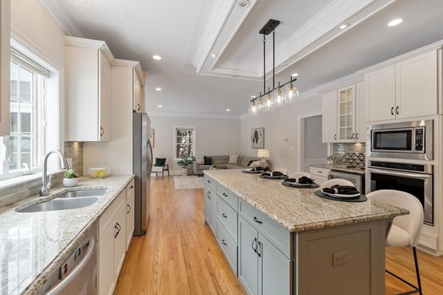 255 East St, Lexington, MA 02420