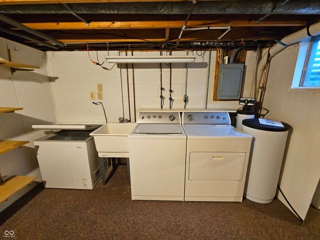 367 Carmelaire Court, Carmel, IN 46032