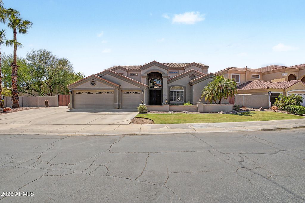 496 N MONDEL Drive, Gilbert, AZ 85233 — photo 2