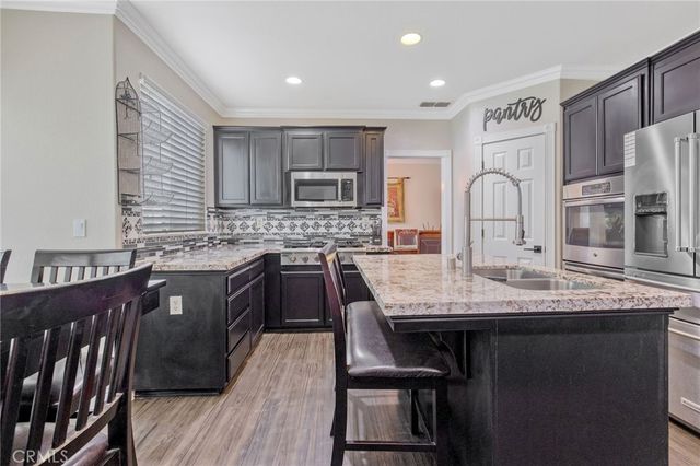 1077 Paradise, Lemoore, CA 93245