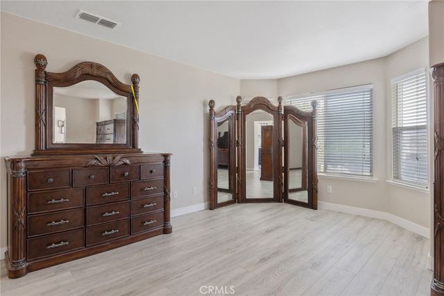 1077 Paradise, Lemoore, CA 93245