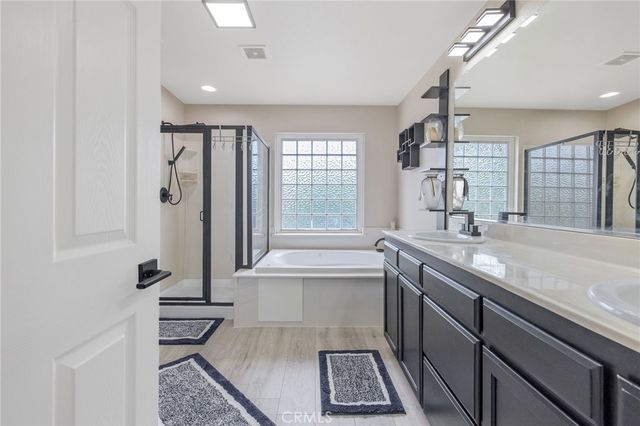 1077 Paradise, Lemoore, CA 93245