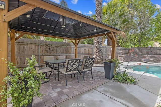 1077 Paradise, Lemoore, CA 93245
