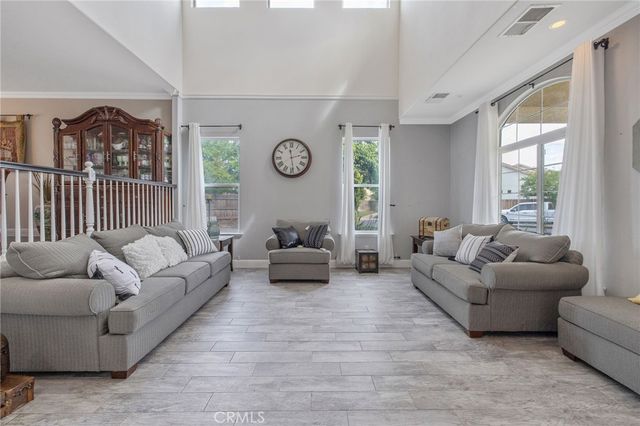 1077 Paradise, Lemoore, CA 93245