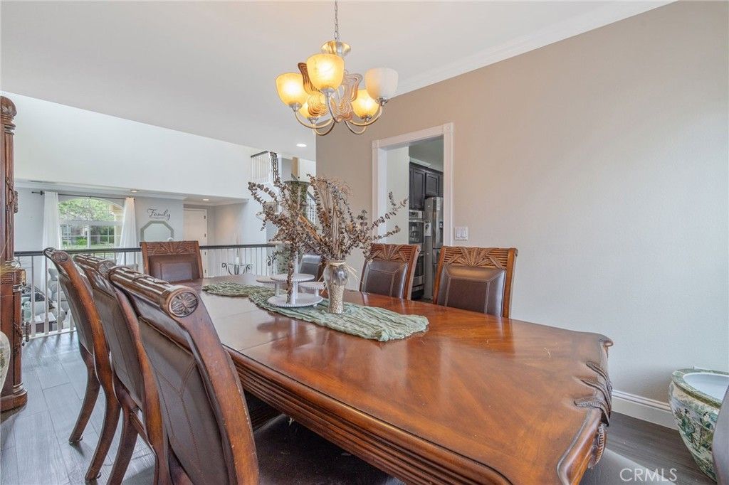 Image 11 of property listing at 1077 Paradise, Lemoore, CA 93245