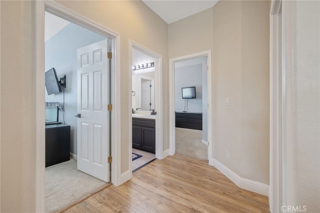 Image 31 of property listing at 1077 Paradise, Lemoore, CA 93245