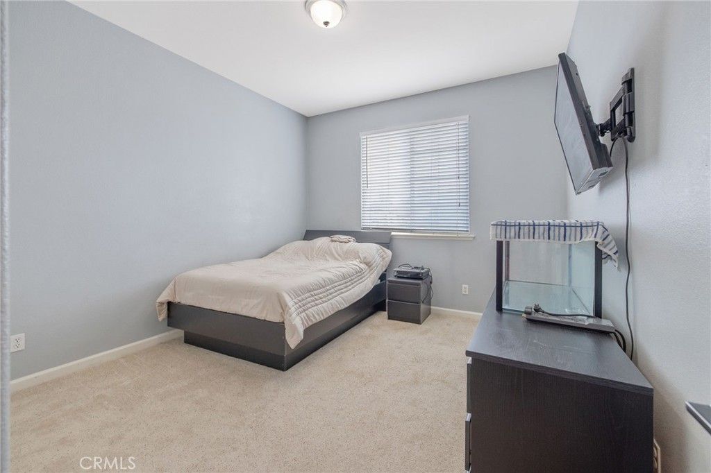 Image 32 of property listing at 1077 Paradise, Lemoore, CA 93245