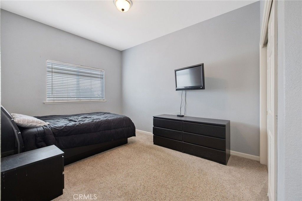 Image 34 of property listing at 1077 Paradise, Lemoore, CA 93245