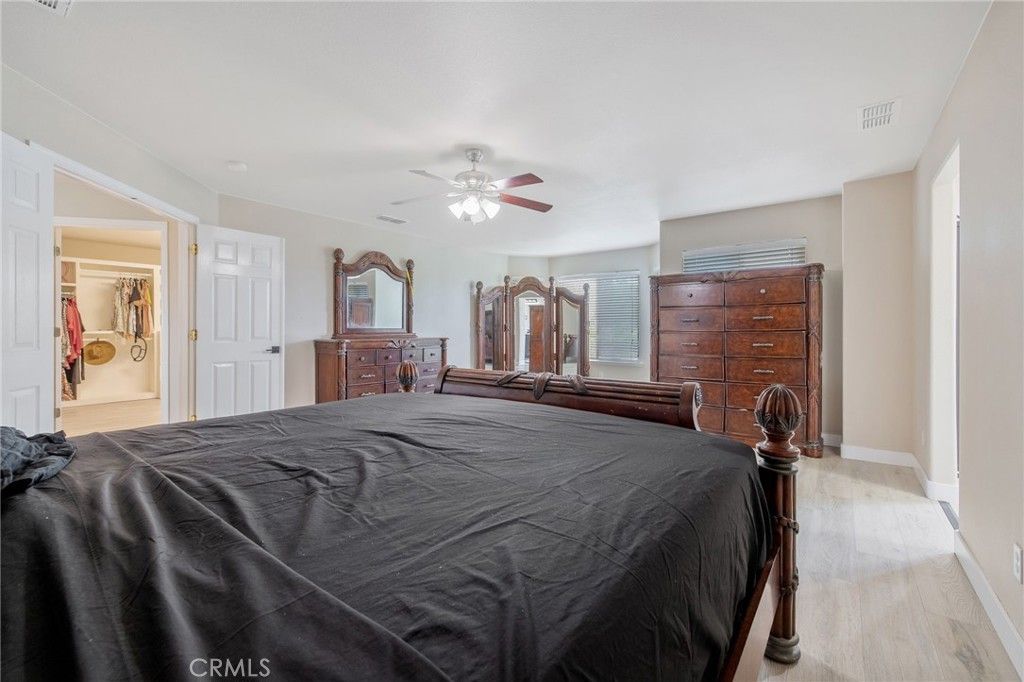 Image 42 of property listing at 1077 Paradise, Lemoore, CA 93245