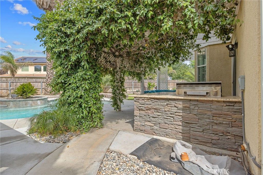 Image 52 of property listing at 1077 Paradise, Lemoore, CA 93245