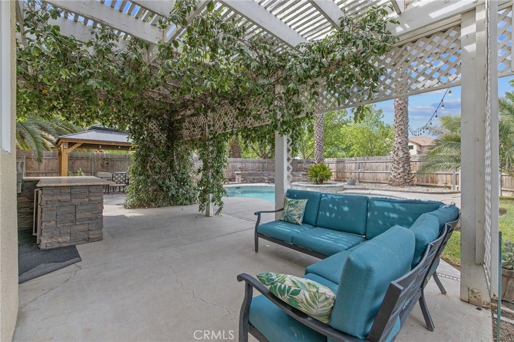 Image 56 of property listing at 1077 Paradise, Lemoore, CA 93245