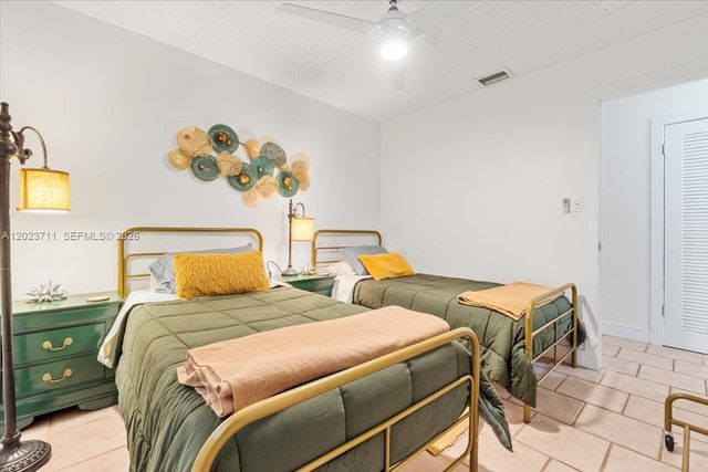 2650 Scott St, Hollywood, FL 33020