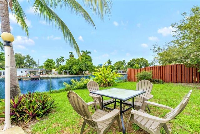2650 Scott St, Hollywood, FL 33020