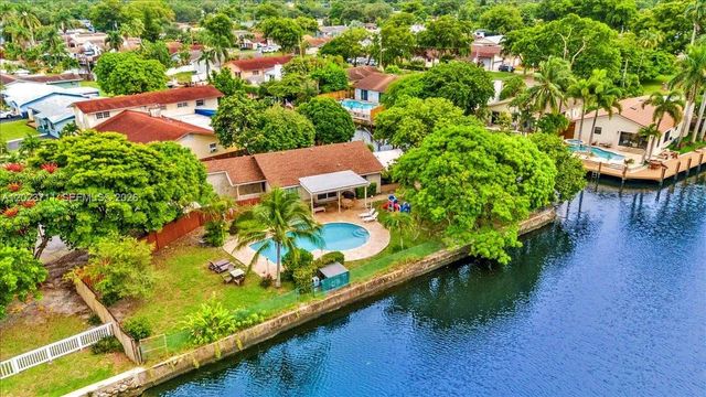 2650 Scott St, Hollywood, FL 33020