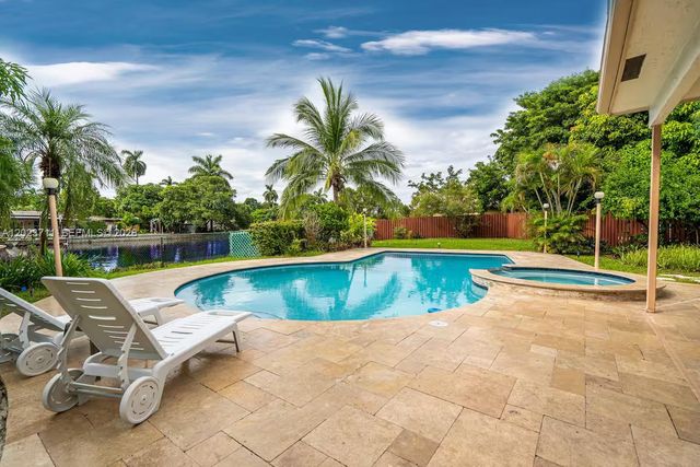2650 Scott St, Hollywood, FL 33020