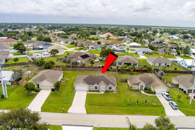 216 SW Kestor Drive, Port St. Lucie, Port St Lucie, FL 34953