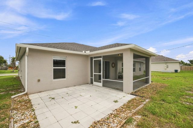 216 SW Kestor Drive, Port St. Lucie, Port St Lucie, FL 34953