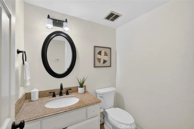 24564 Copper Cliff Court Court 35, Lake Forest, CA 92630