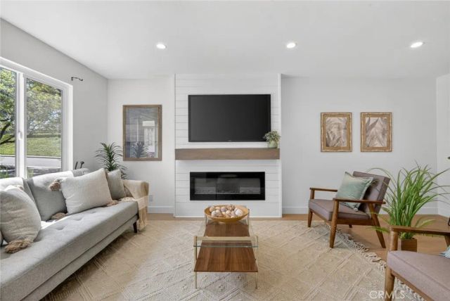 24564 Copper Cliff Court Court 35, Lake Forest, CA 92630