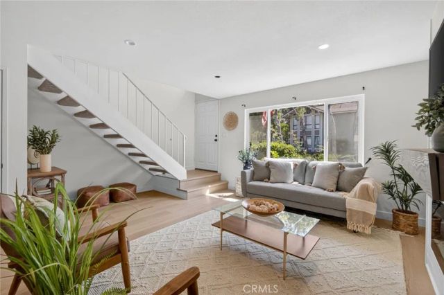 24564 Copper Cliff Court Court 35, Lake Forest, CA 92630