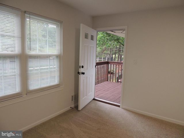 13 HERITAGE CT, Ewing, NJ 08628