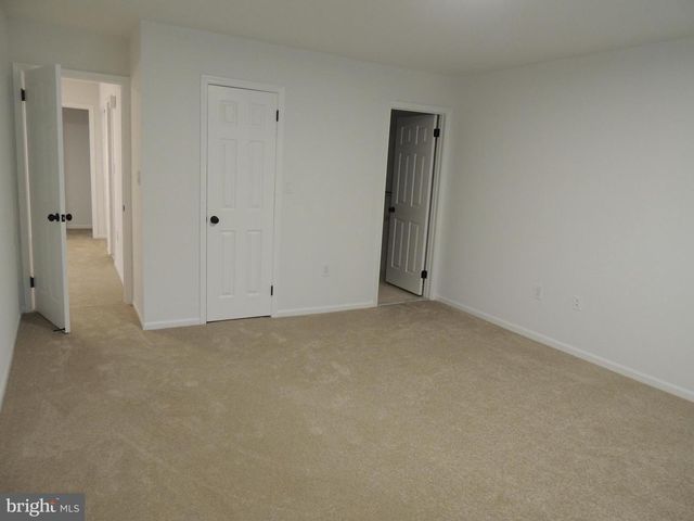 13 HERITAGE CT, Ewing, NJ 08628