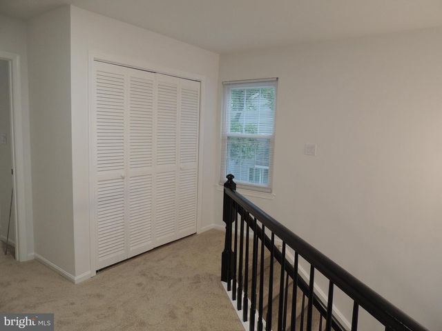 13 HERITAGE CT, Ewing, NJ 08628