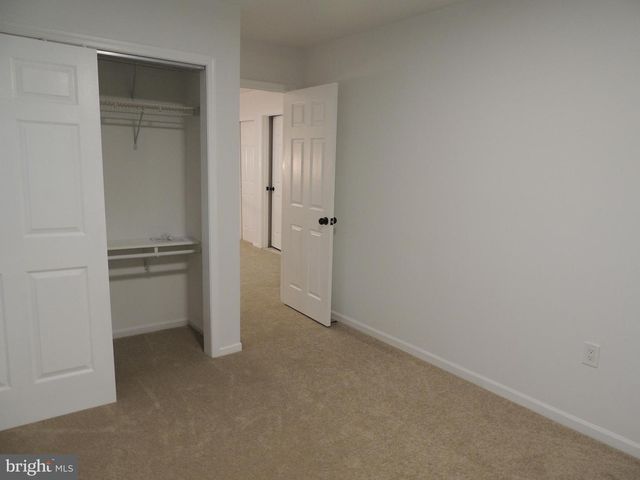 13 HERITAGE CT, Ewing, NJ 08628