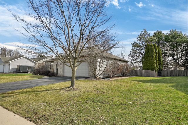 420 Windsor Drive, Oswego, IL 60543
