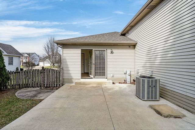 420 Windsor Drive, Oswego, IL 60543