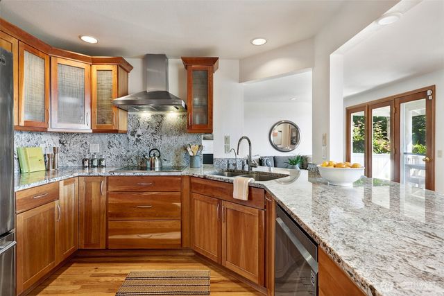 13025 42nd Avenue NE, Seattle, WA 98125