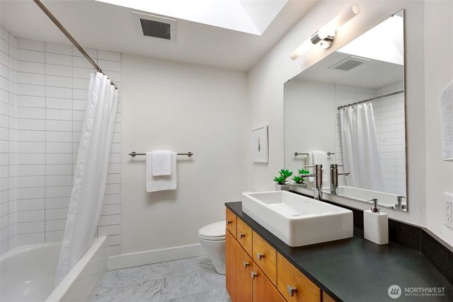 13025 42nd Avenue NE, Seattle, WA 98125