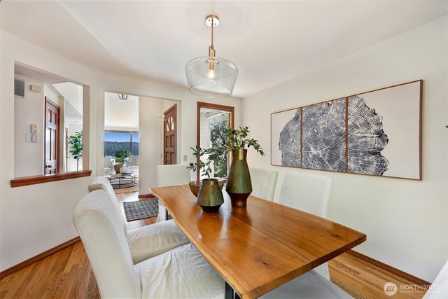 13025 42nd Avenue NE, Seattle, WA 98125