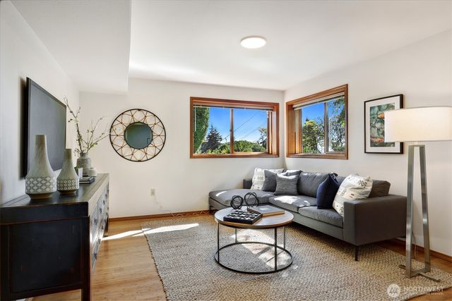 13025 42nd Avenue NE, Seattle, WA 98125