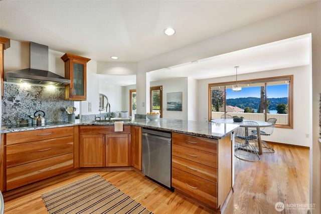 13025 42nd Avenue NE, Seattle, WA 98125