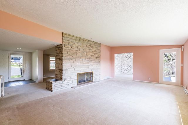 5621 Interlachen Circle, Edina, MN 55436