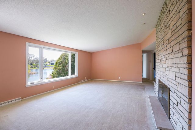 5621 Interlachen Circle, Edina, MN 55436