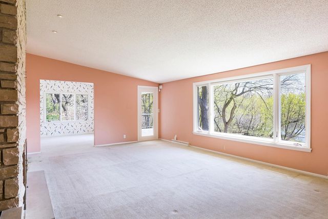 5621 Interlachen Circle, Edina, MN 55436