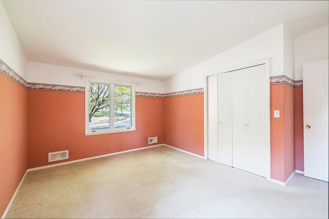 5621 Interlachen Circle, Edina, MN 55436