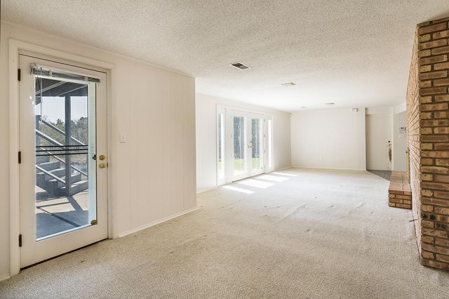 5621 Interlachen Circle, Edina, MN 55436