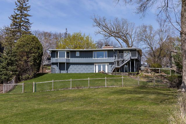 5621 Interlachen Circle, Edina, MN 55436