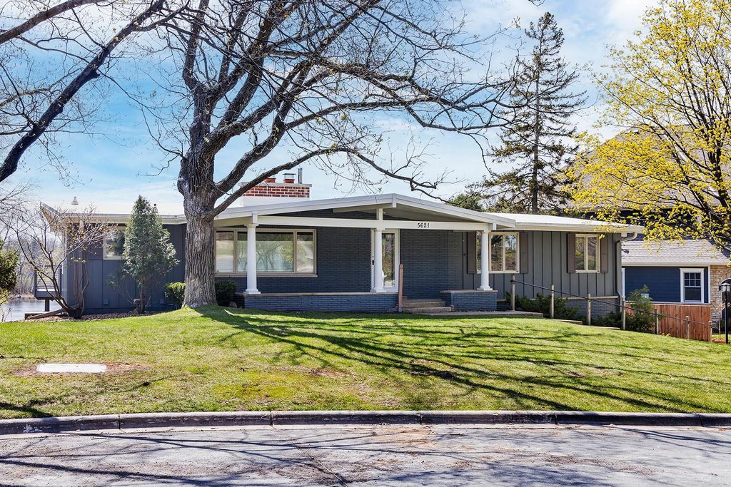 5621 Interlachen Circle, Edina, MN 55436