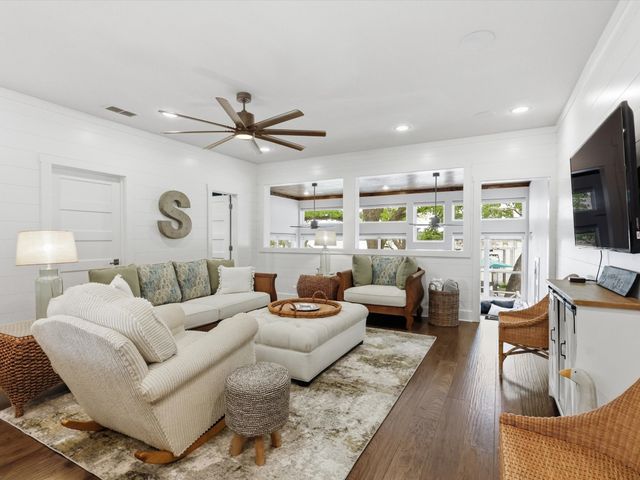 1913 E Lake Drive, Weatherford, TX 76087