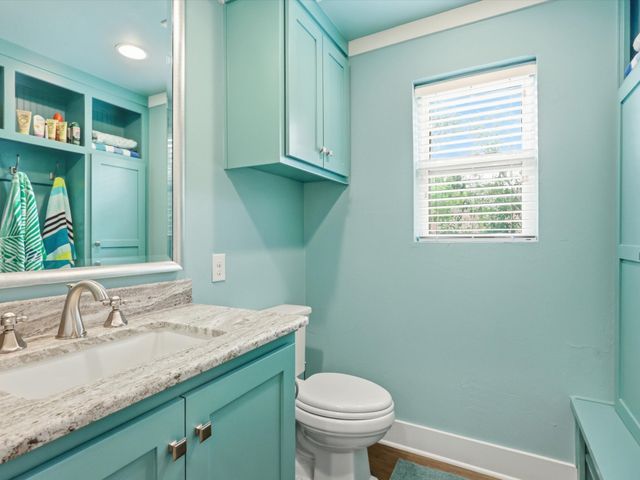 1913 E Lake Drive, Weatherford, TX 76087