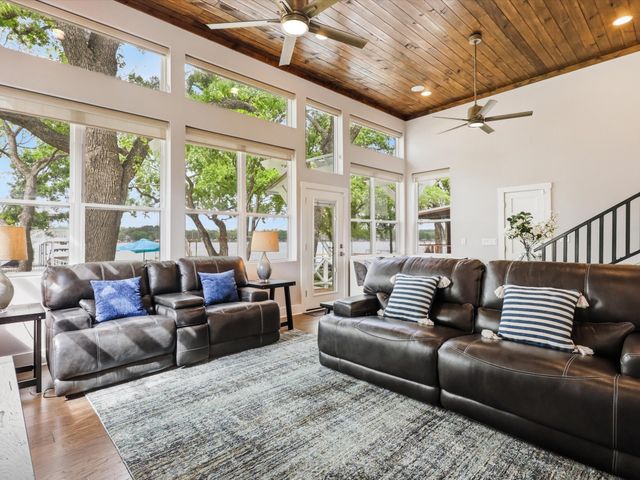 1913 E Lake Drive, Weatherford, TX 76087