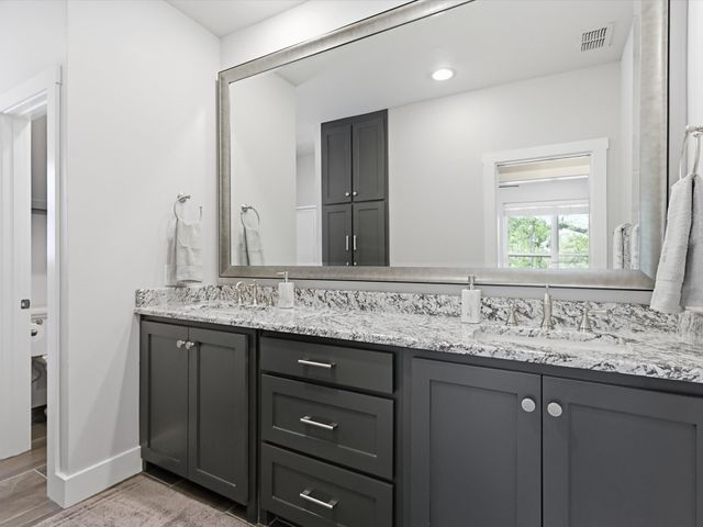 1913 E Lake Drive, Weatherford, TX 76087