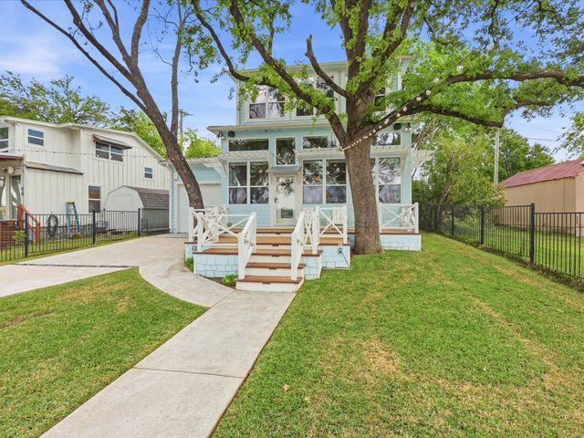 1913 E Lake Drive, Weatherford, TX 76087