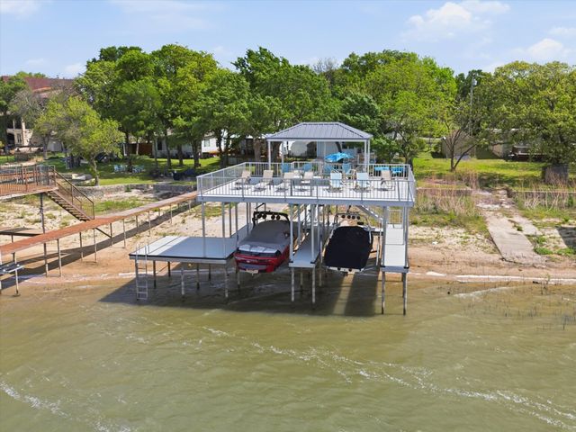 1913 E Lake Drive, Weatherford, TX 76087