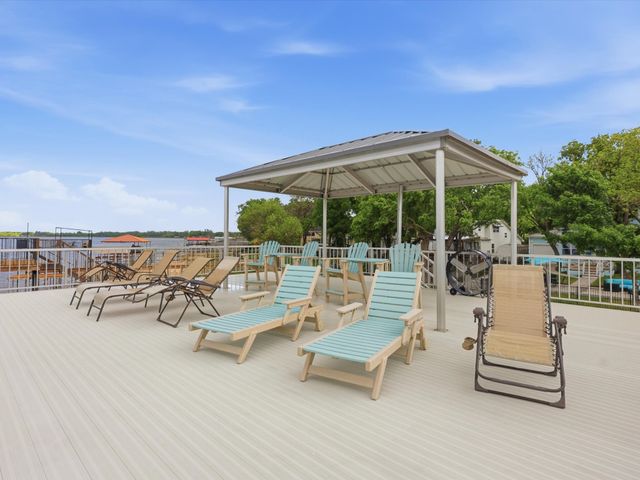 1913 E Lake Drive, Weatherford, TX 76087